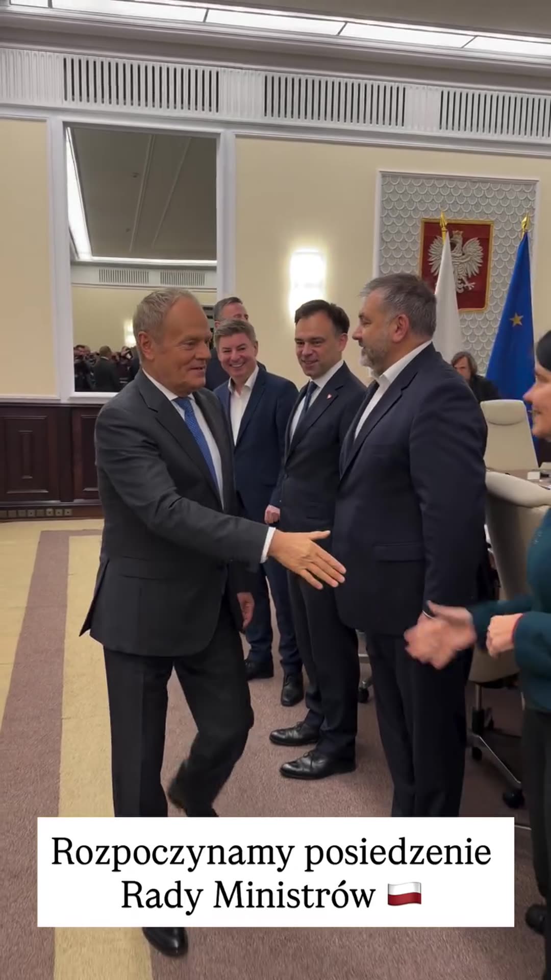A story reshares Donald Tusk's video of him greeting ministers with handshakes as the Council of Ministers meeting begins.