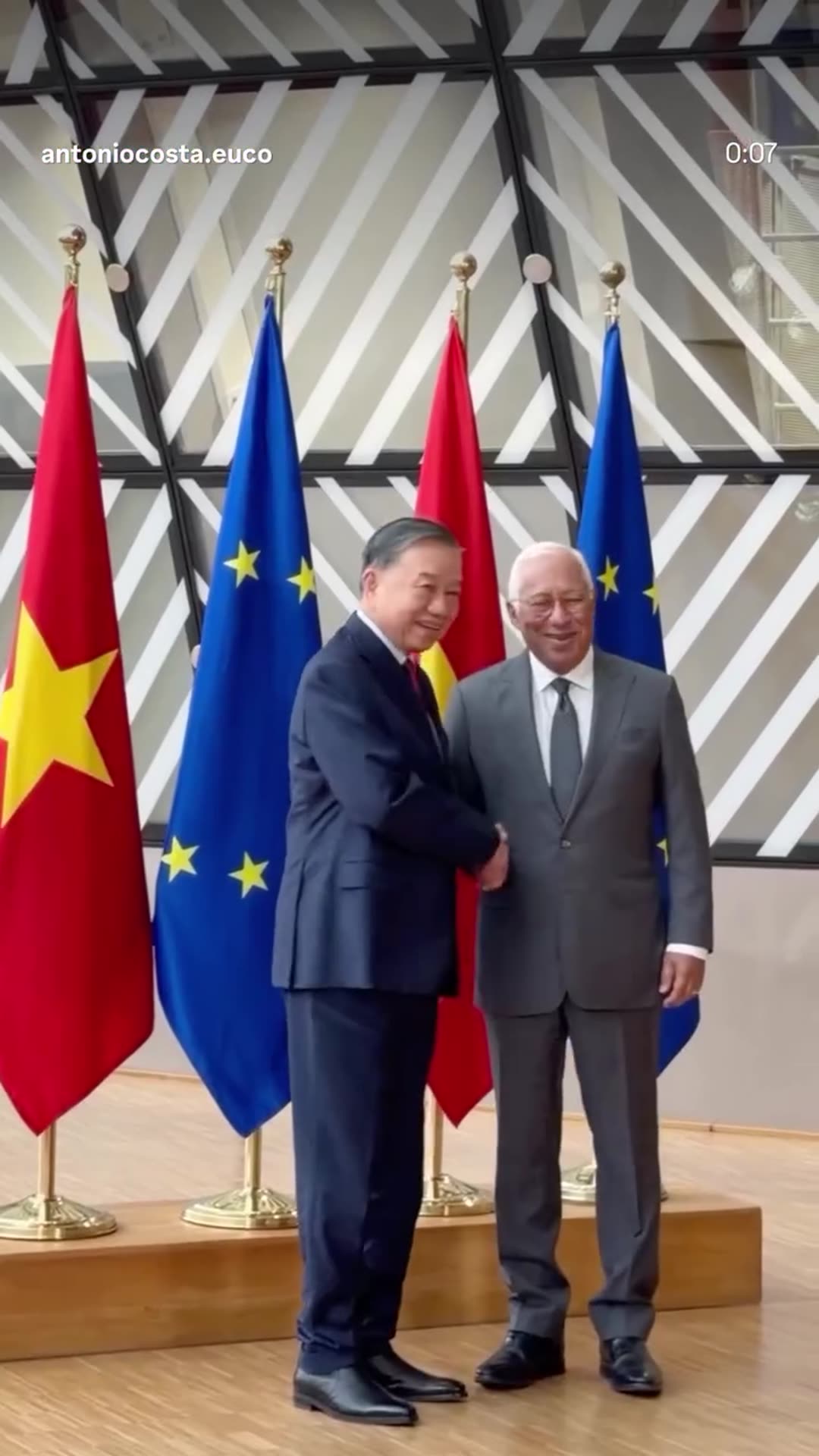 A reshared reel by António Costa showing him welcoming Viet Nam's President Tô Lâm to Brussels: the handshake, a walk along the red carpet, a photo in front of flags and the start of the delegation talks.