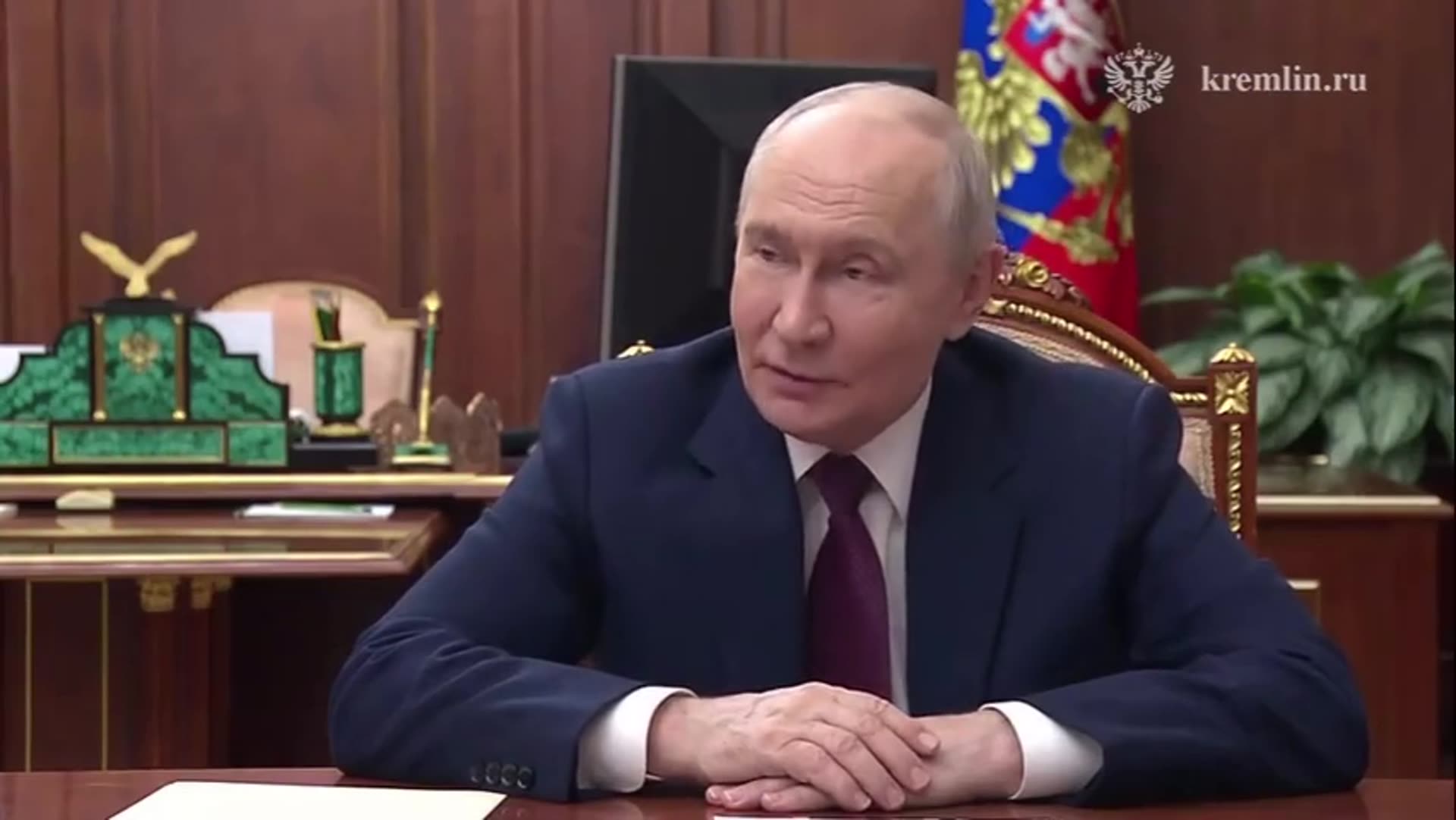 A repost of an official video from a Kremlin meeting where the head of state wishes the Vladivostok mayor success in the proposed role of acting governor of Primorsky Krai. The mayor replies that he thanks him and will justify the trust.